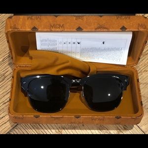 MCM Sunglasses MCM 604S Black Frames w Black Lens